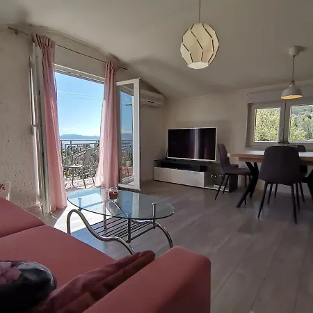 Orhideja Apartman *